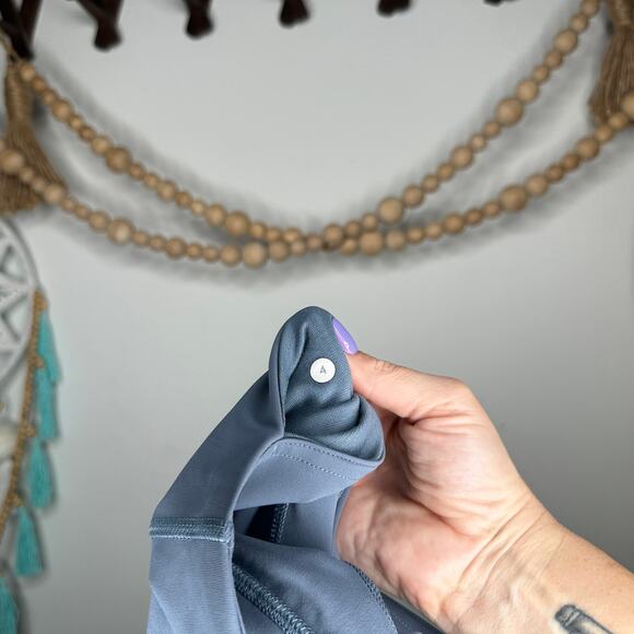 Lululemon Cool to Street Blue Denim Mesh Cropped Leggings - Picture 3 of 3